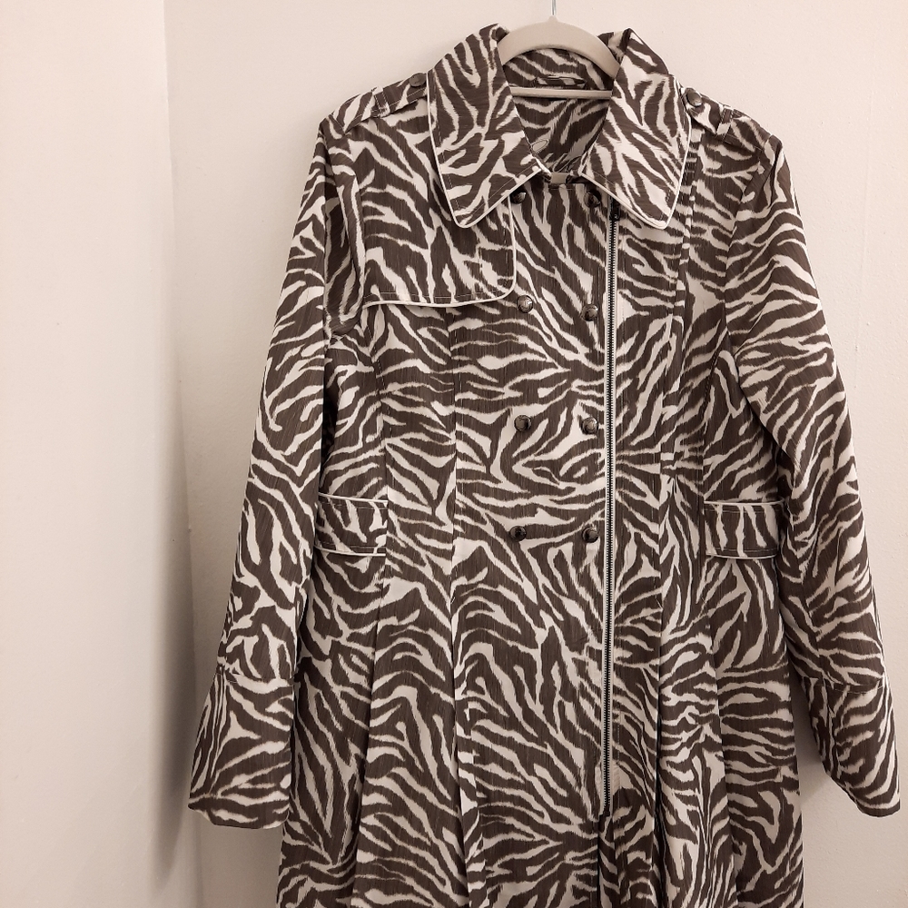 Guess Zebra Print Rain Jacket XL